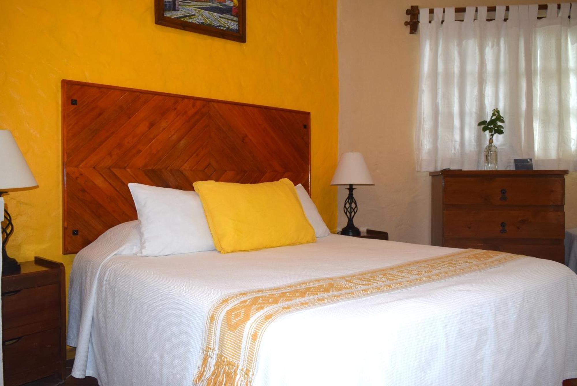 El Moro Hotel 3*